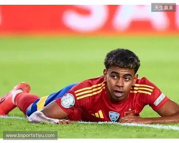 每体:亚马尔踢前腰造4机会+7抢断,弗里克或让他多踢此位置 每体:亚马尔踢前腰造4机会+7抢断,弗里克或让他多踢此位置