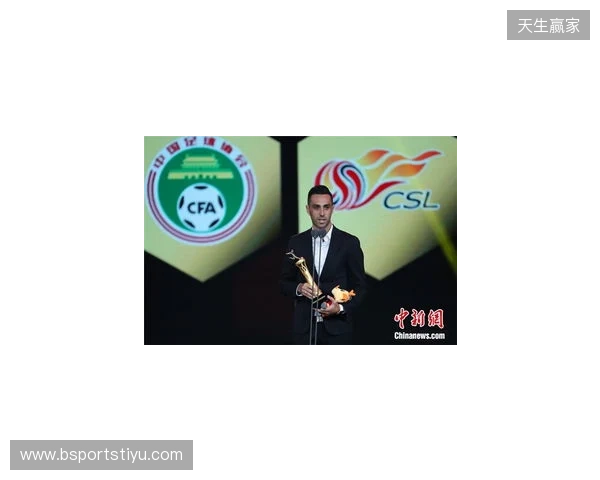 本赛季最佳裁判、最佳助理裁判评选出炉!马宁:祝贺大家 本赛季最佳裁判、最佳助理裁判评选出炉!马宁:祝贺大家