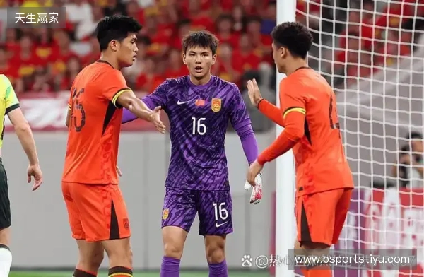 媒体人热议U23国足半场:泰国速度快,李昊又救命了,黄牌是隐患 媒体人热议U23国足半场:泰国速度快,李昊又救命了,黄牌是隐患