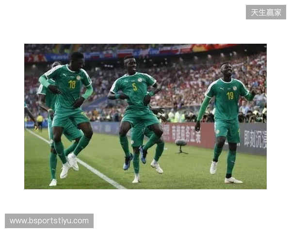 卡什：跟莱万并肩作战感觉很棒；希望能随波兰再踢一次世界杯