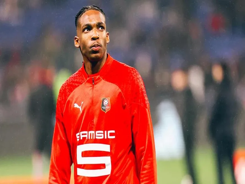 记者:利物浦球探已经多次考察雷恩后卫雅凯,管理层很欣赏他