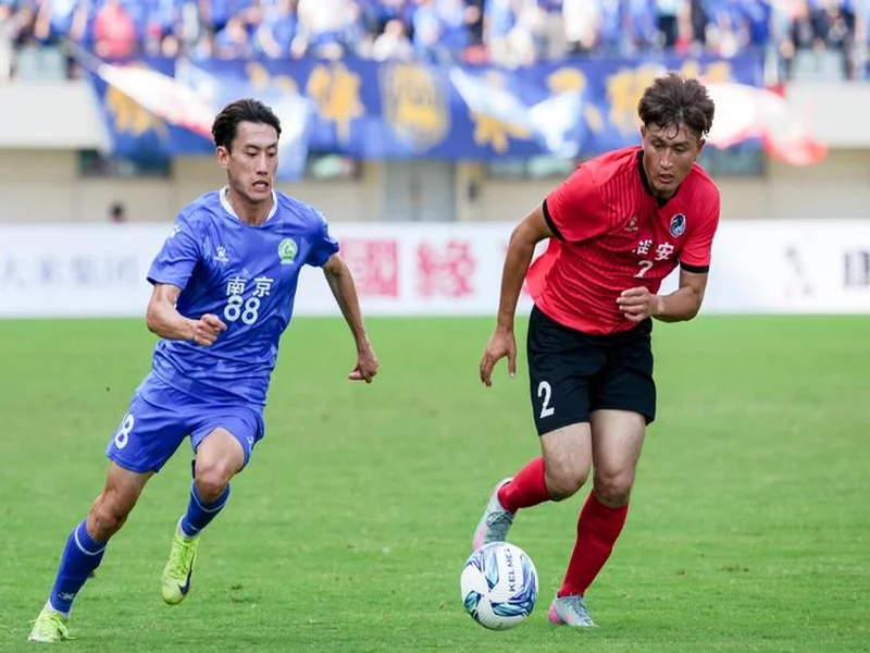 6轮不胜!无锡吴钩1-1南京城市 伊西奇头球破门孟振扳平